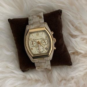 Michael Kors Womens Watch in Cream